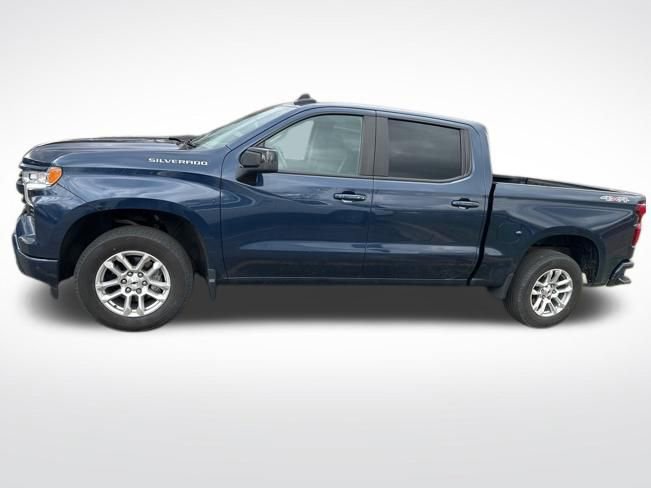 Used 2022 Chevrolet Silverado 1500 RST image 2