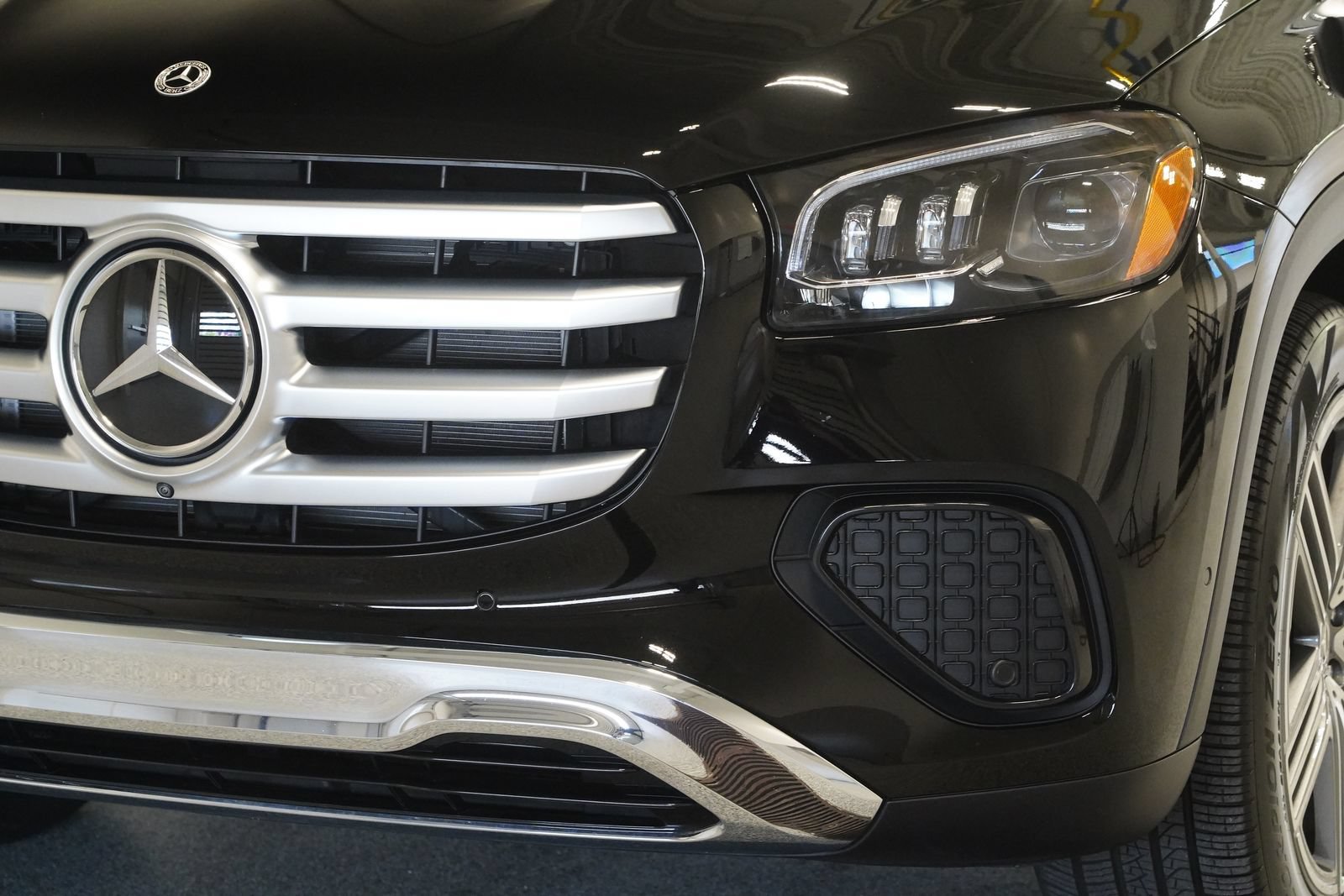 Used 2026 Mercedes-Benz GLS 450 4MATIC image 6