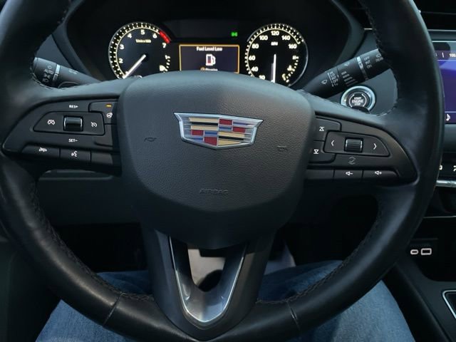 Used 2019 Cadillac XT4 Luxury w/ Cold Weather Package image 25