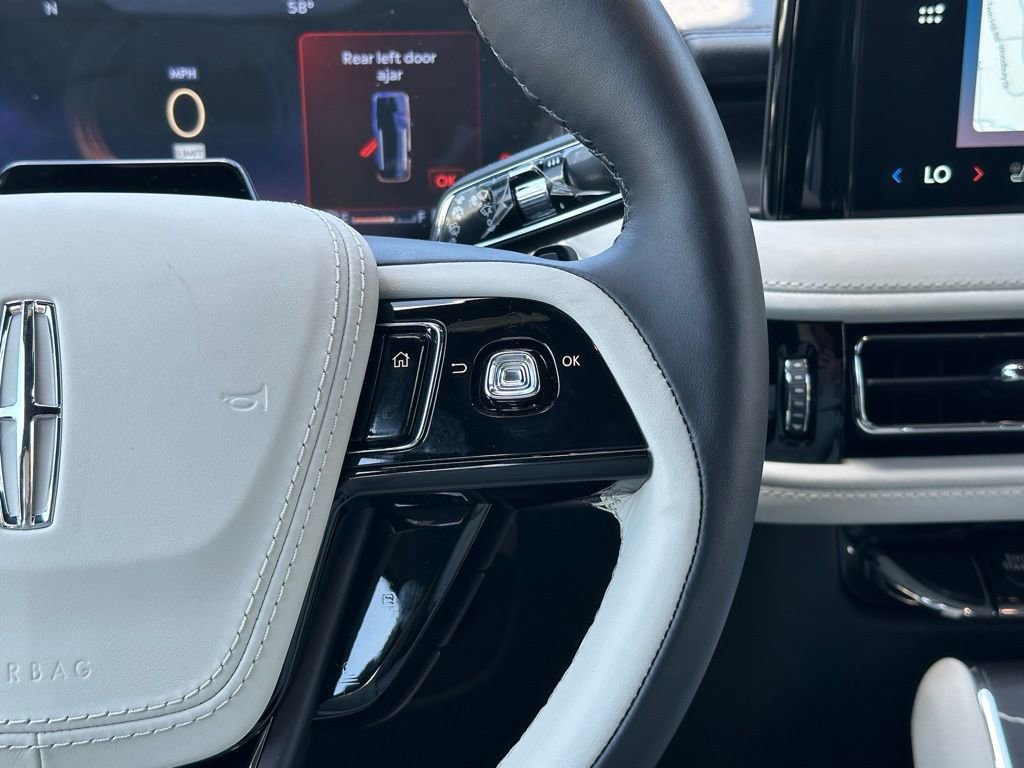 New 2026 Lincoln Aviator Black Label w/ Dynamic Handling Package AWD/4WD image 10