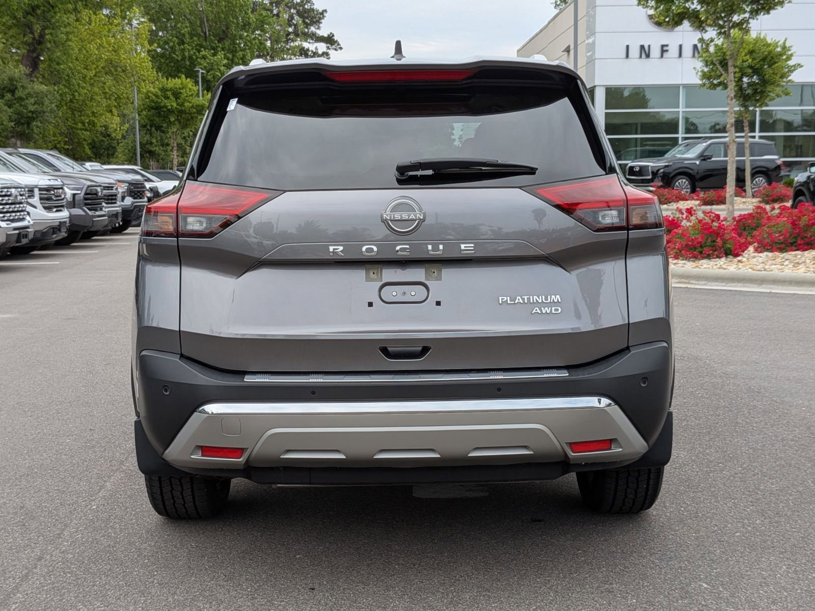 Used 2023 Nissan Rogue Platinum AWD/4WD image 4