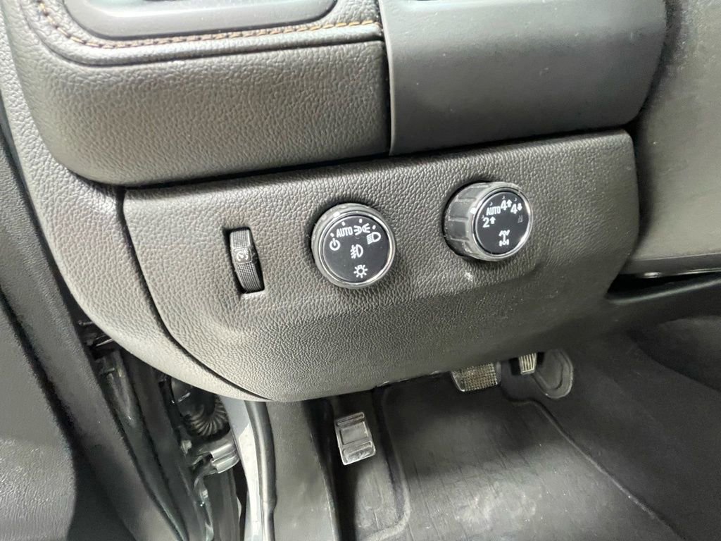 Used 2021 GMC Canyon AT4 w/ Driver Alert Package image 17