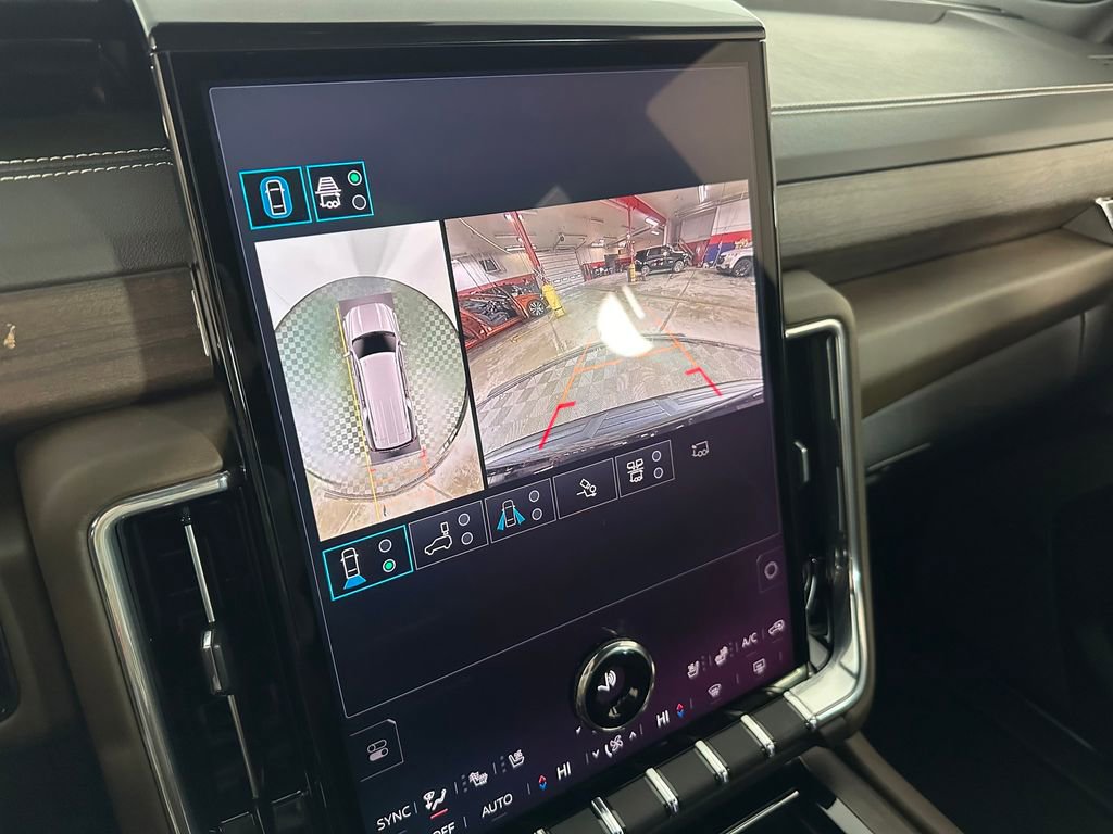 Used 2025 GMC Yukon XL Denali Ultimate image 21