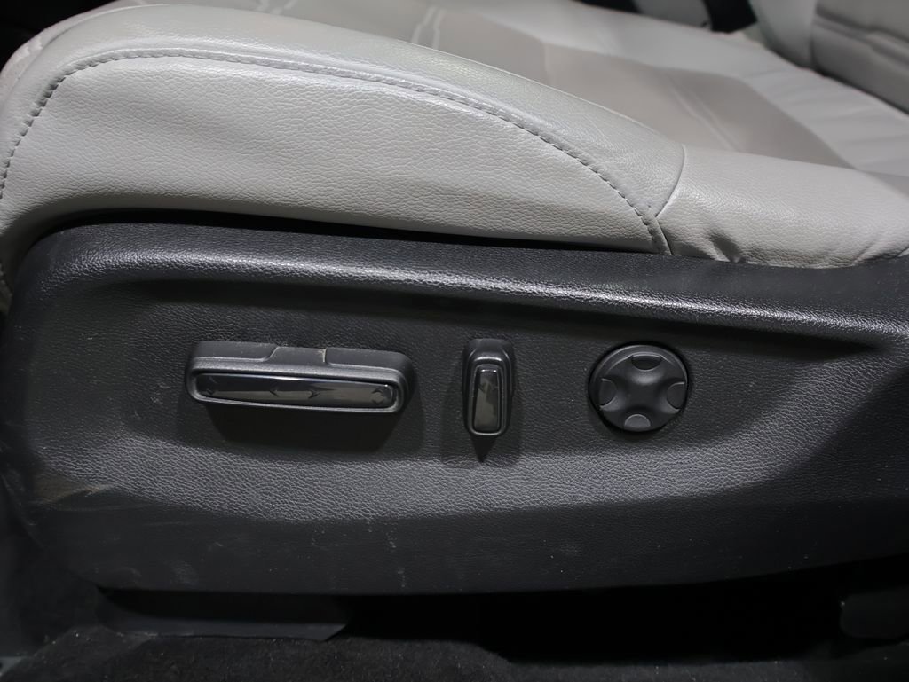 Used 2018 Honda CR-V EX-L image 12