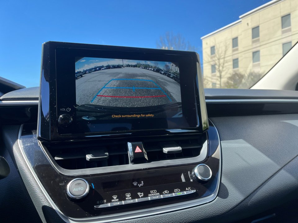 Used 2025 Toyota Corolla LE image 21