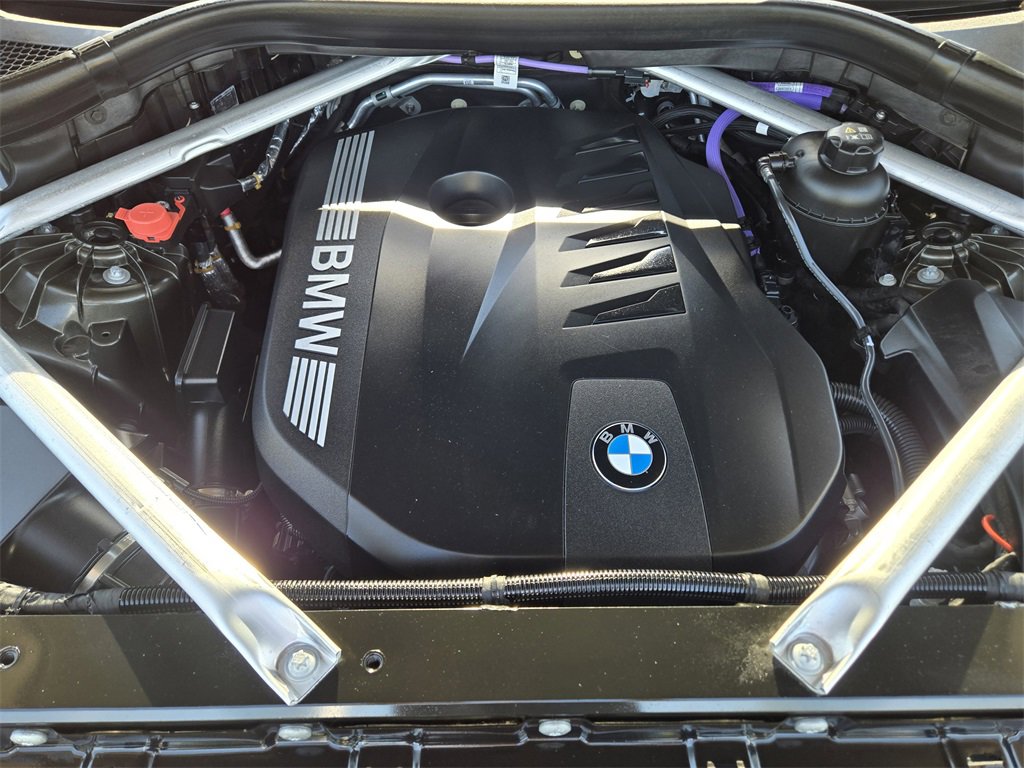 Used 2024 BMW X5 xDrive40i w/ M Sport Package image 33