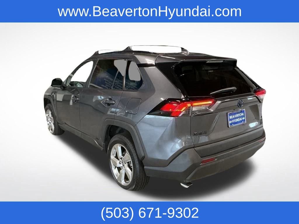 Used 2021 Toyota RAV4 XLE Premium image 15