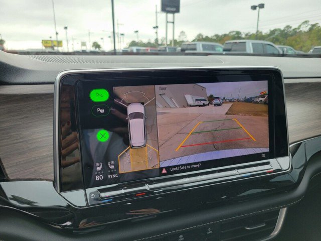 Used 2024 Volkswagen Atlas SEL Premium R-Line image 23