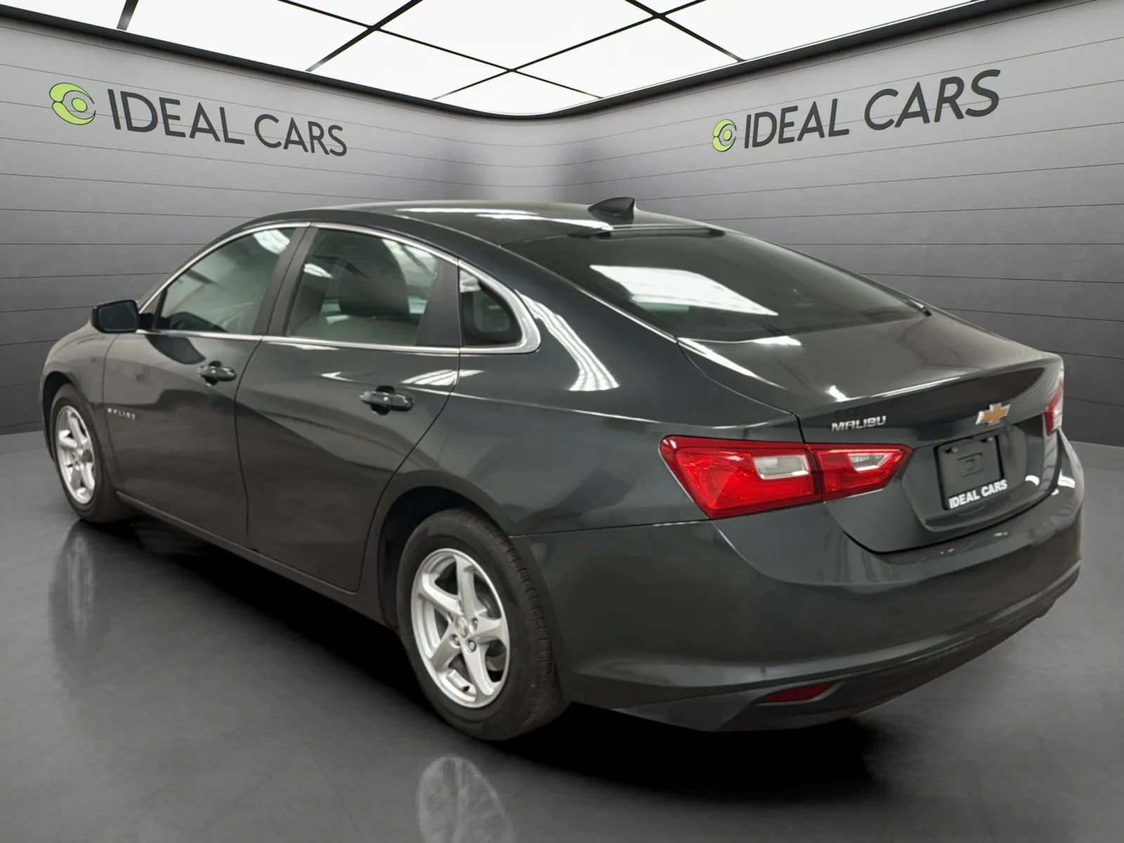 Used 2017 Chevrolet Malibu LS w/ LPO, Convenience Package 1 FWD image 3