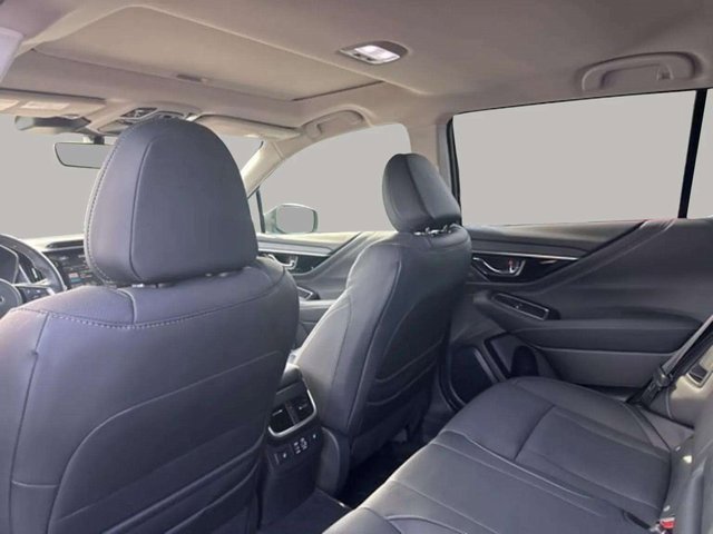 Used 2025 Subaru Outback Limited image 6