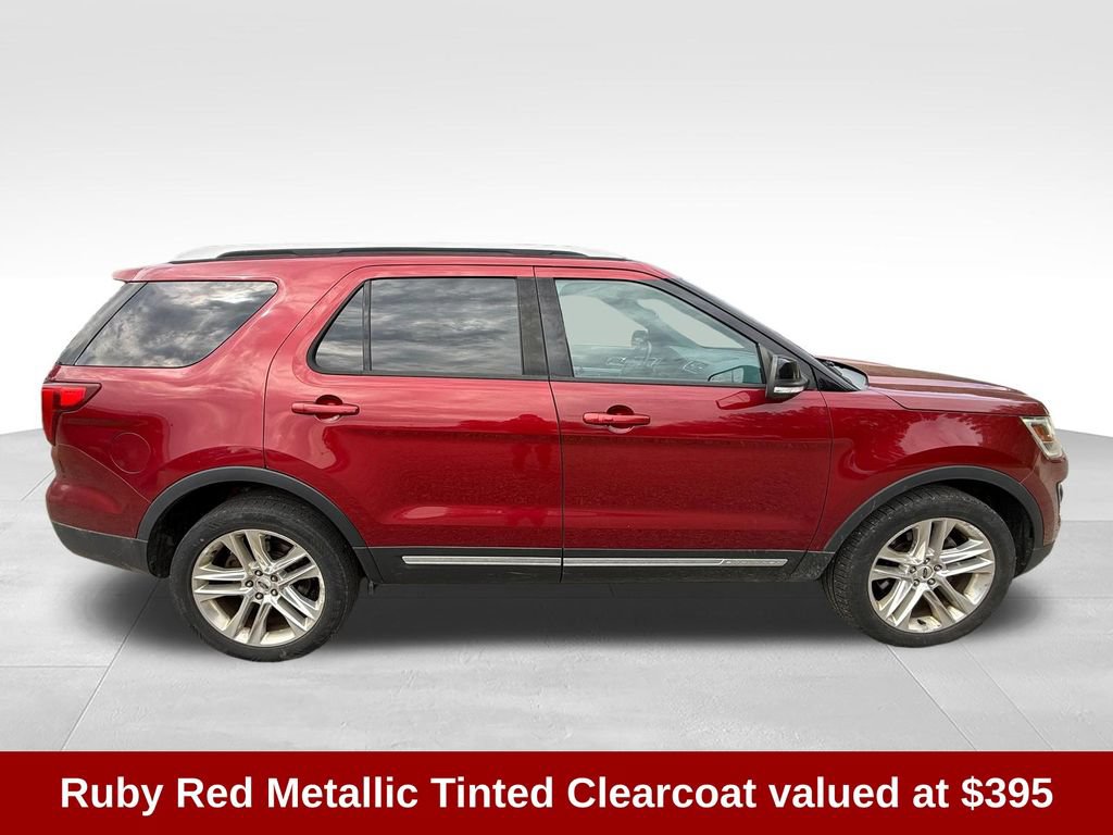 Used 2017 Ford Explorer XLT w/ Equipment Group 202A AWD/4WD image 7