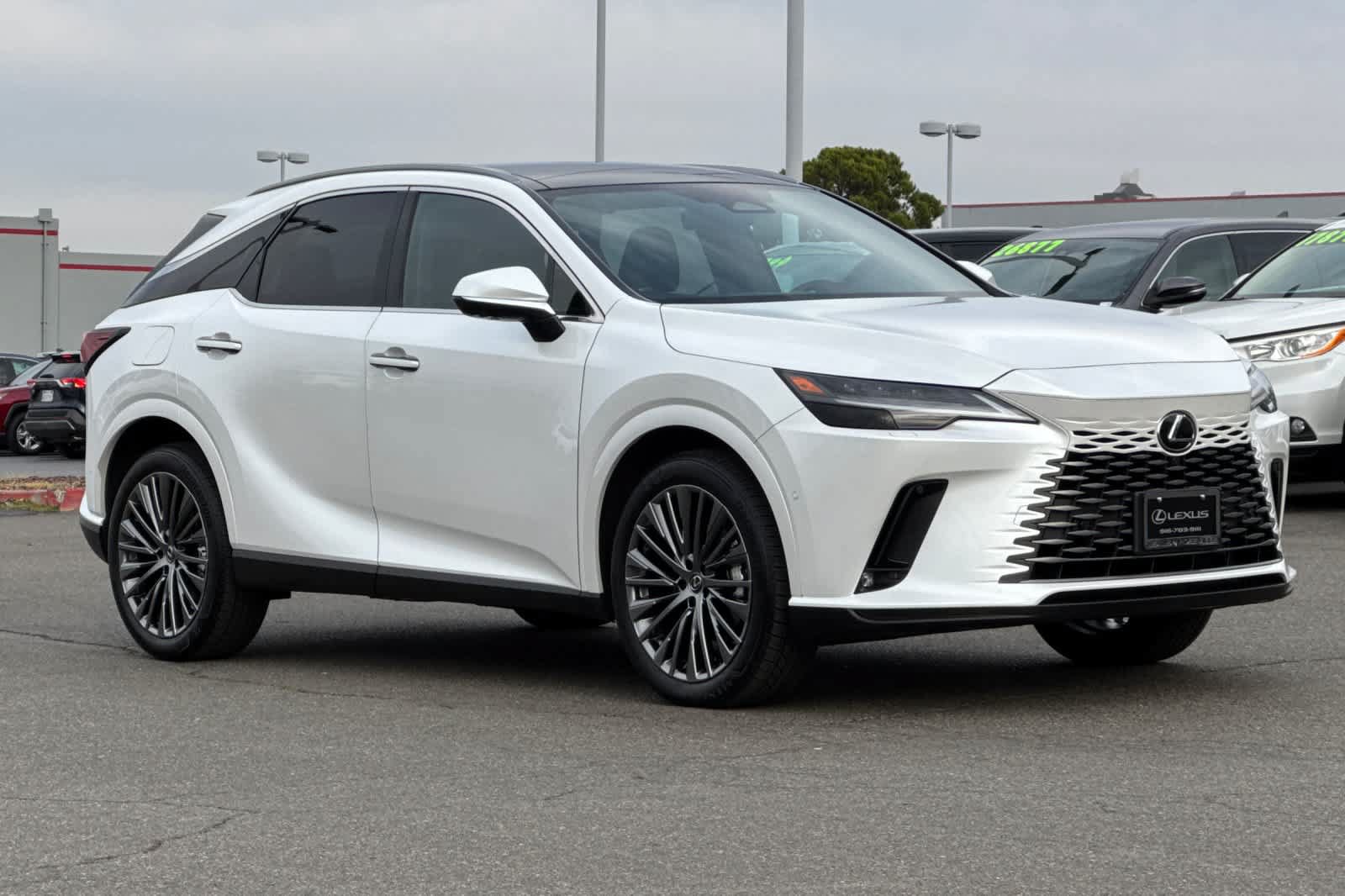 Certified 2025 Lexus RX 450h AWD w/ Luxury Package image 5