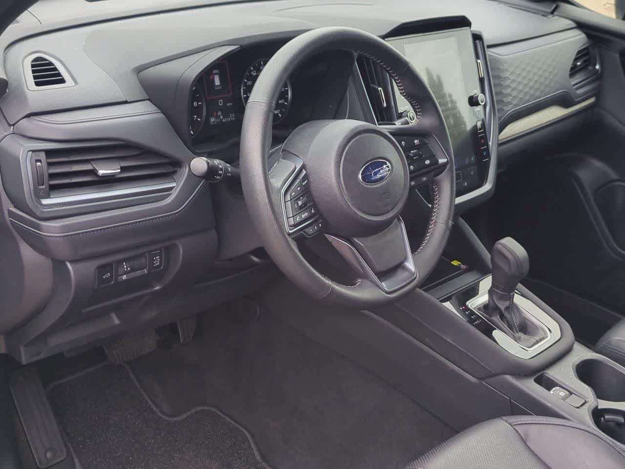 Used 2025 Subaru Forester Limited AWD/4WD image 2