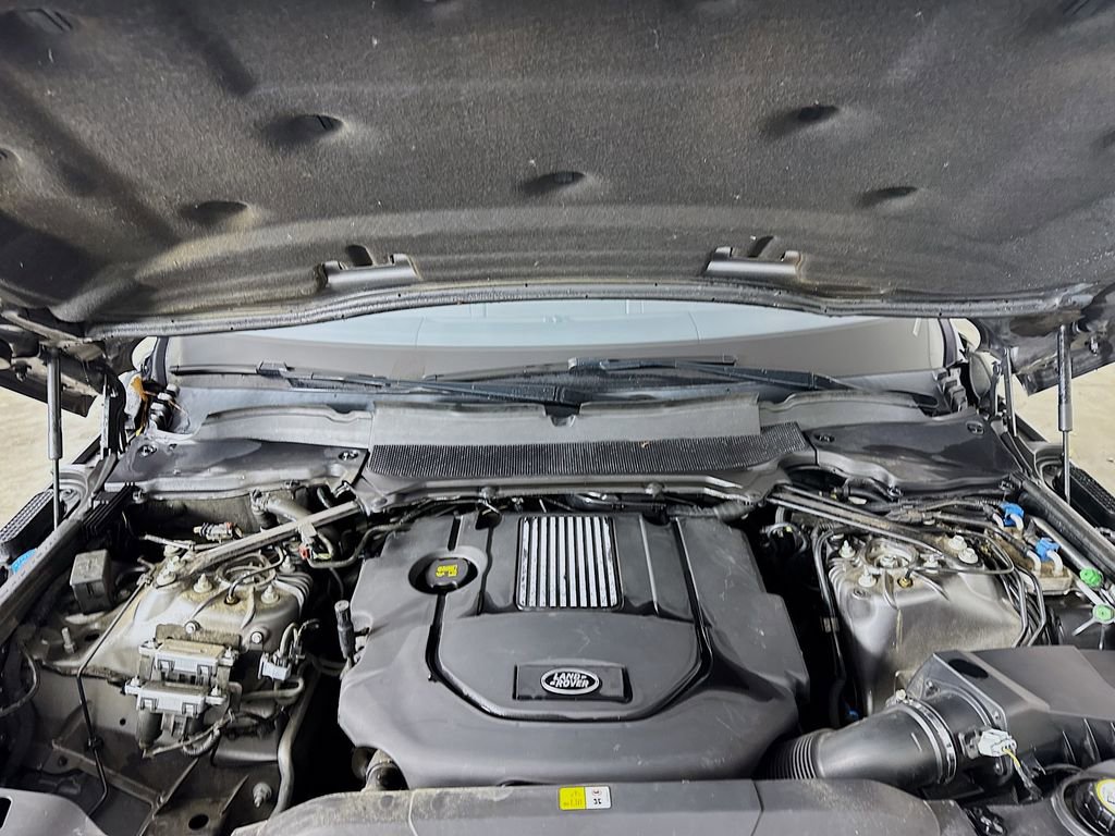 Used 2018 Land Rover Range Rover Sport HSE image 32