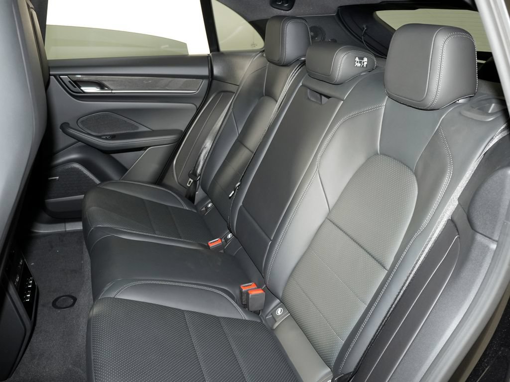 New 2026 Porsche Macan 4 Electric AWD/4WD image 33