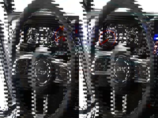 Certified 2025 Jeep Wrangler Sahara image 6