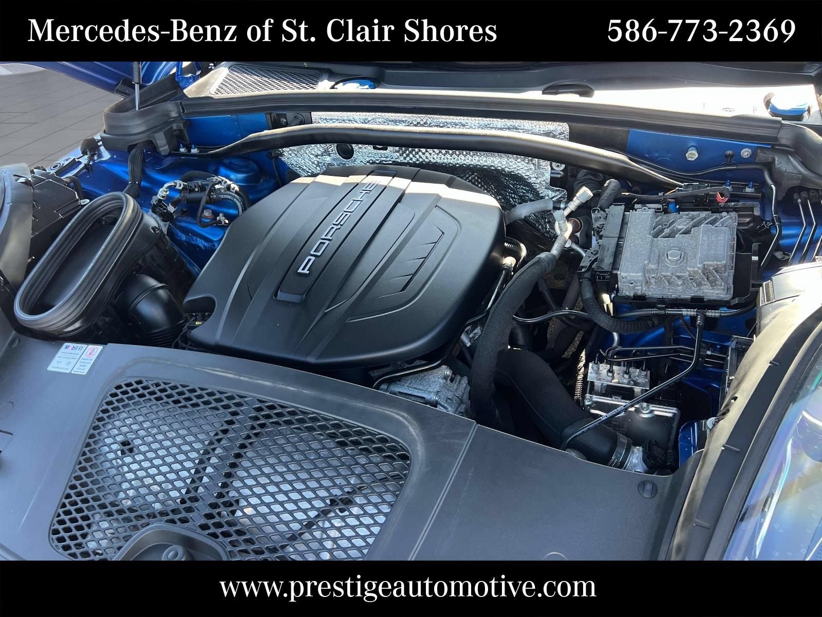 Used 2021 Porsche Macan w/ Premium Package AWD/4WD image 13