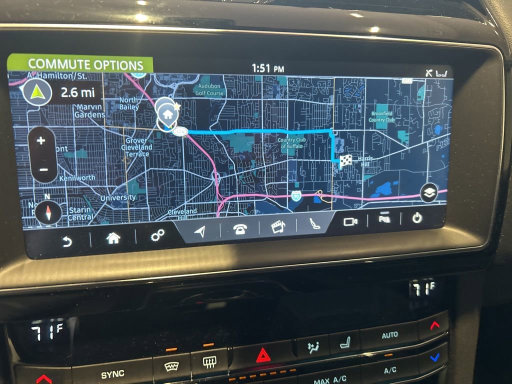 Used 2020 Jaguar F-PACE Premium image 10