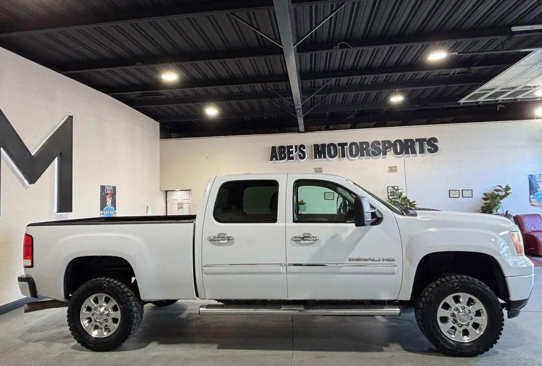 Used 2013 GMC Sierra 2500 Denali w/ Suspension Package, Off-Road image 4