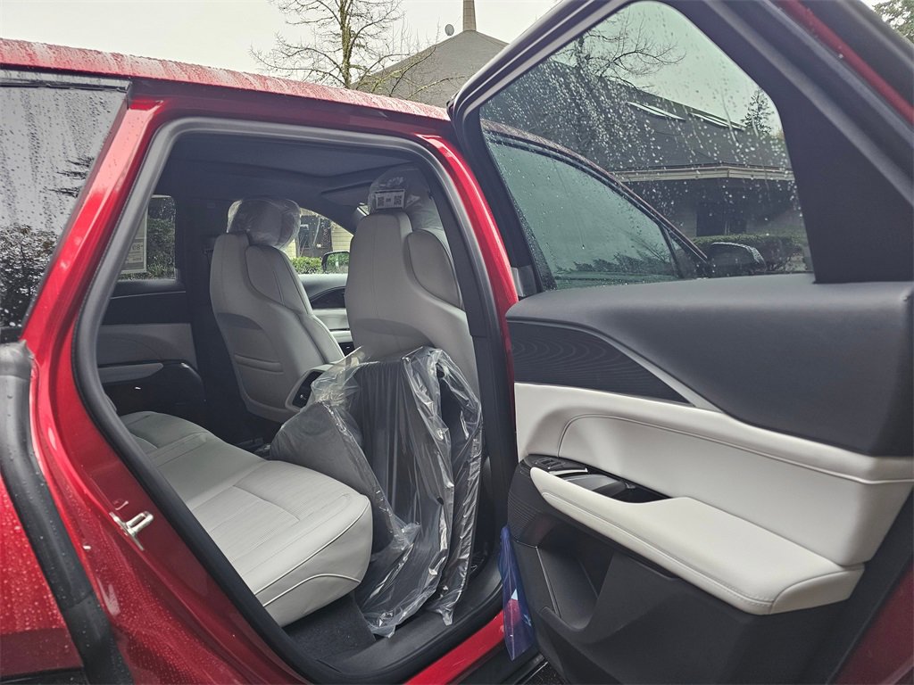 New 2026 Cadillac Lyriq Sport image 14