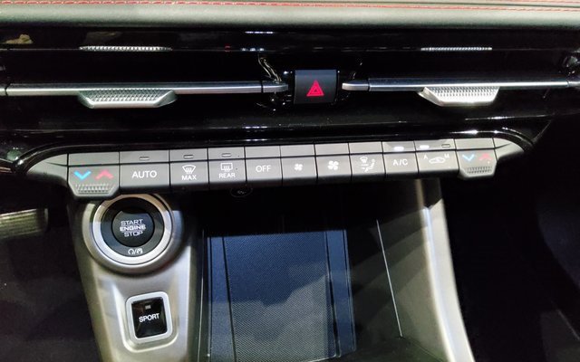 Used 2024 Dodge Hornet R/T image 35