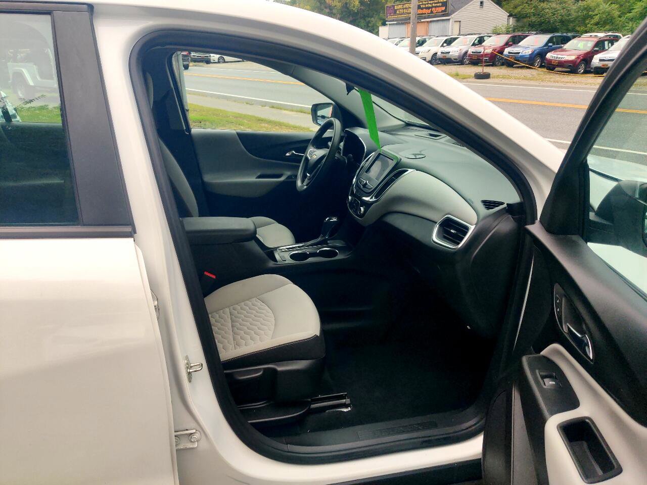 Used 2020 Chevrolet Equinox LS image 15