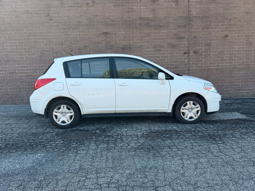 Used 2011 Nissan Versa 1.8 S w/ Plus Pkg image 6