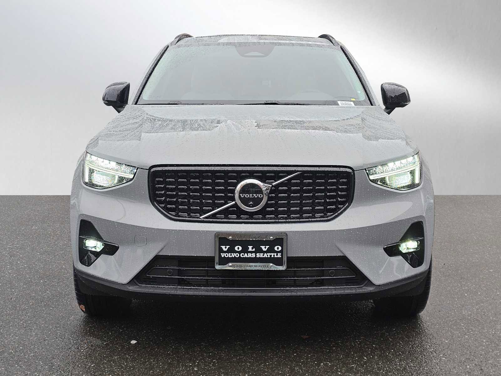 New 2026 Volvo XC40 B5 Plus w/ Protection Package Premier image 2