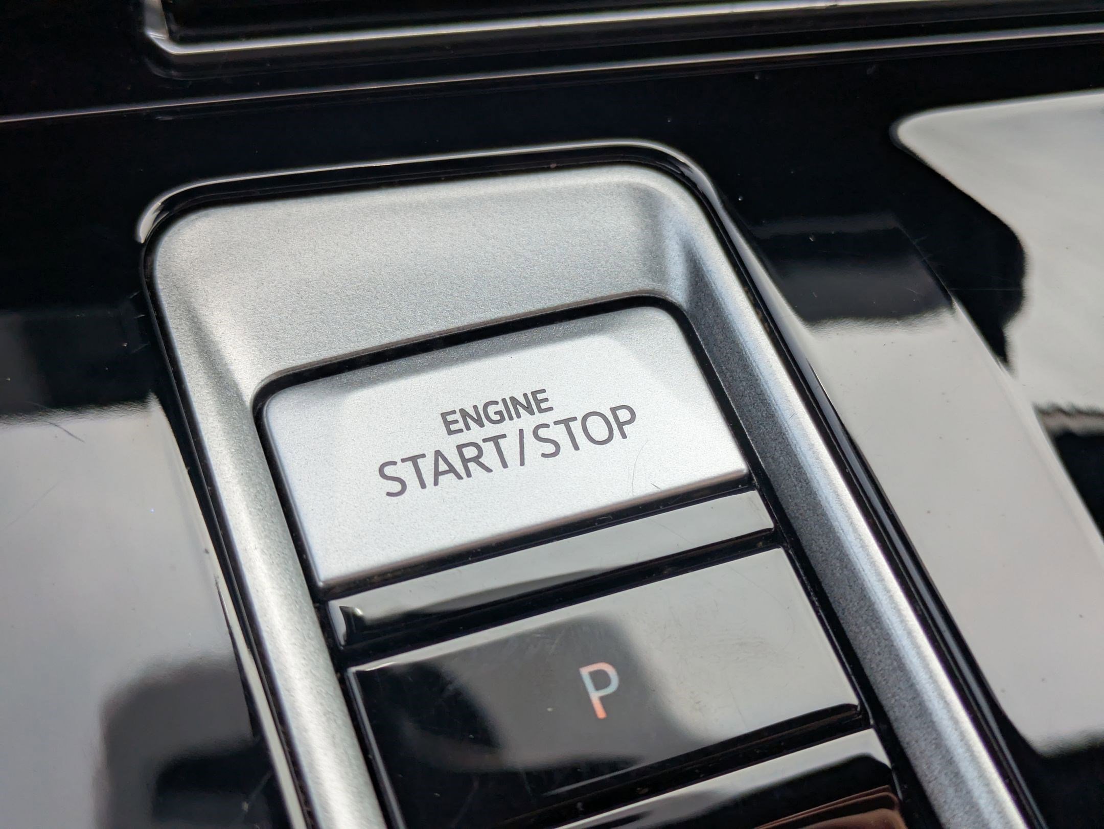 Used 2025 Volkswagen Atlas Cross Sport SE image 22