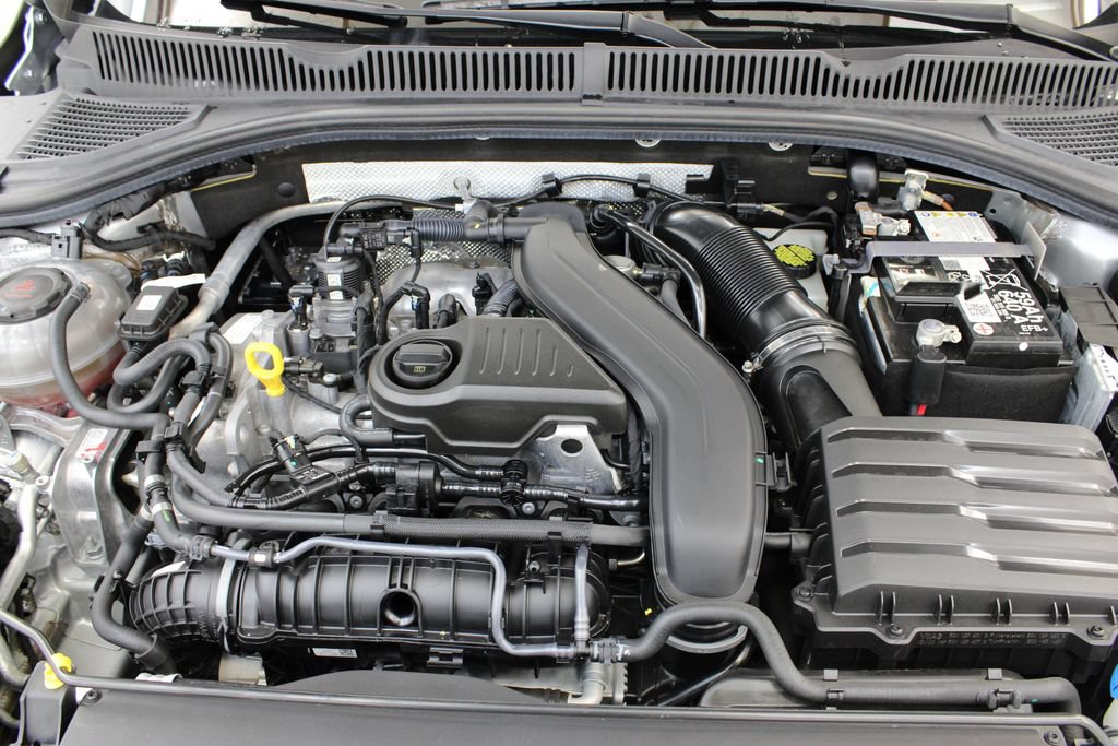 Used 2024 Volkswagen Jetta SE FWD image 31