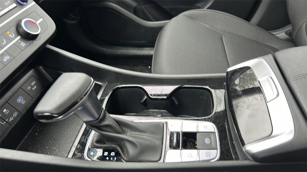 Certified 2025 Hyundai Tucson SE image 24