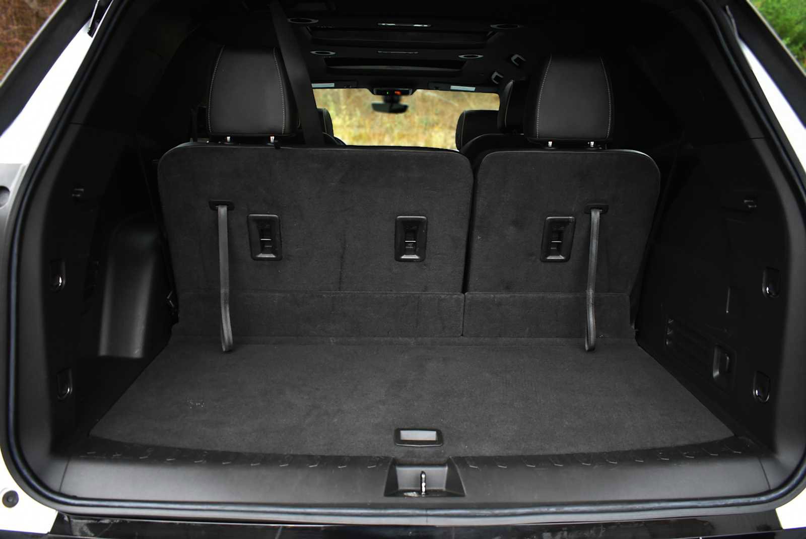 Used 2023 Chevrolet Traverse Premier w/ Redline Edition image 8