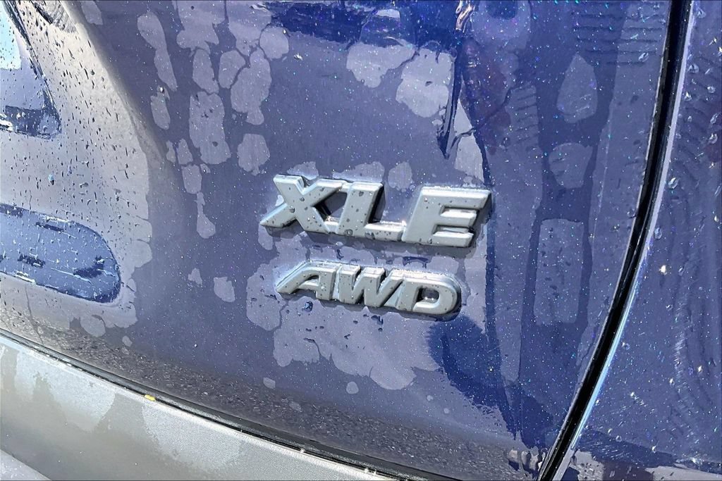 Used 2020 Toyota RAV4 XLE Premium AWD/4WD image 26