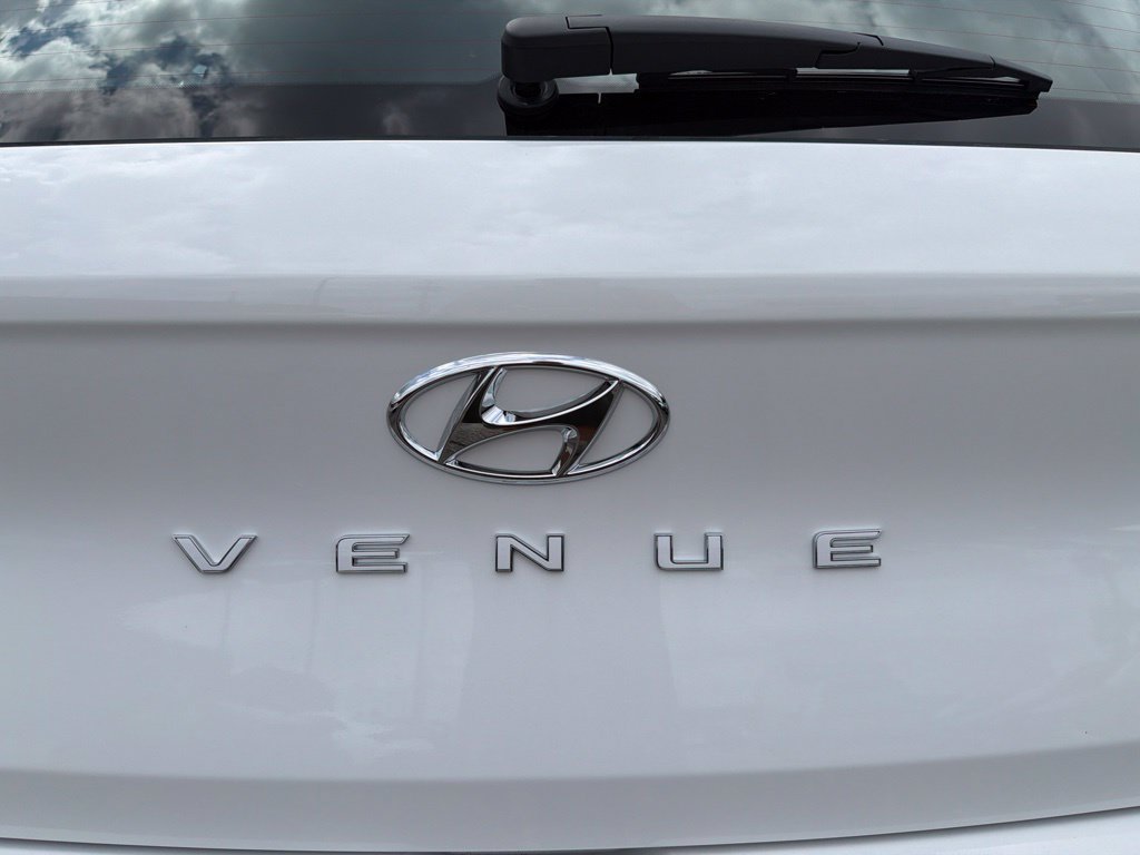 New 2026 Hyundai Venue SEL FWD image 10