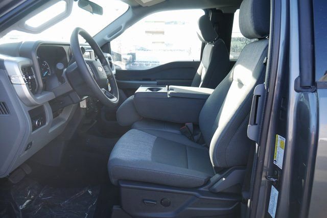 New 2026 Ford F250 XLT w/ FX4 Off-Road Package image 2
