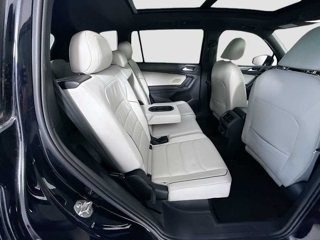Used 2019 Volkswagen Tiguan SEL Premium R-Line w/ 3rd Row Seat Package AWD/4WD image 22