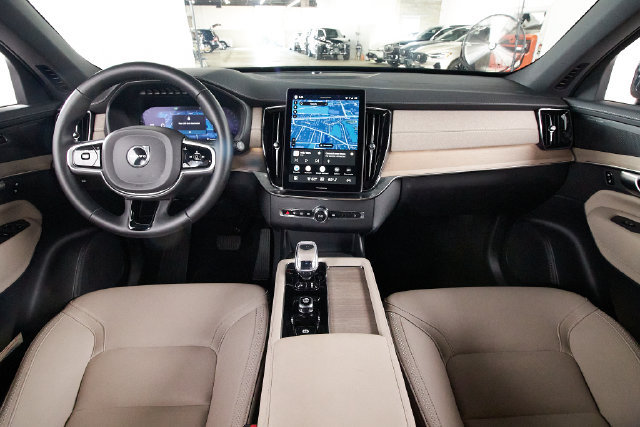 Used 2026 Volvo XC90 B6 Plus AWD/4WD image 7