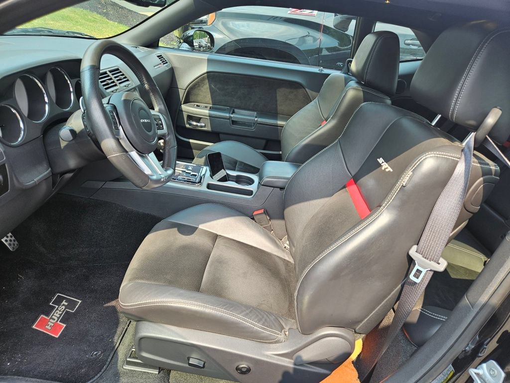 Used 2012 Dodge Challenger SRT8 w/ Premium Sound Group RWD image 6