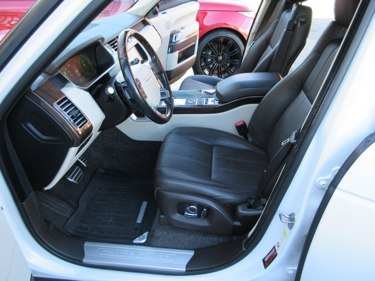 Used 2017 Land Rover Range Rover Supercharged image 7