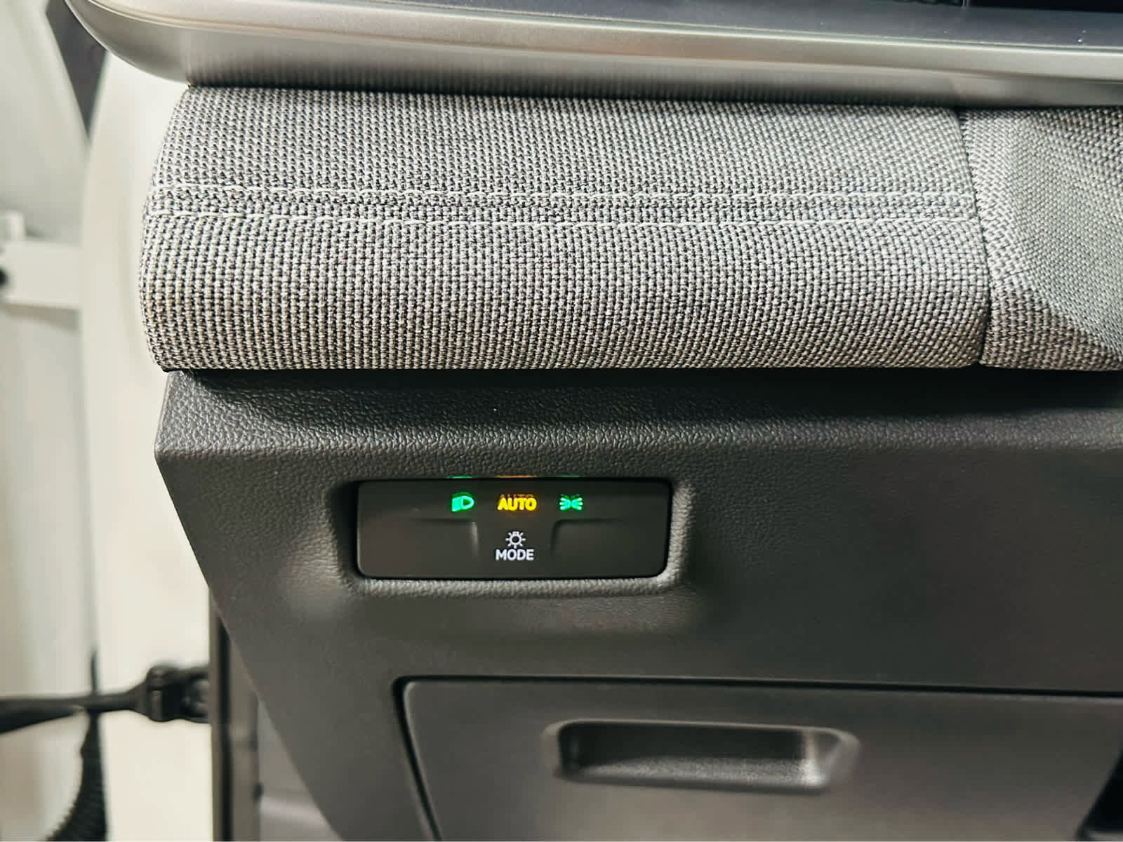 Certified 2025 Volkswagen Tiguan S image 13