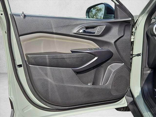Certified 2026 Chevrolet Trax ACTIV w/ Sunroof Package FWD image 11