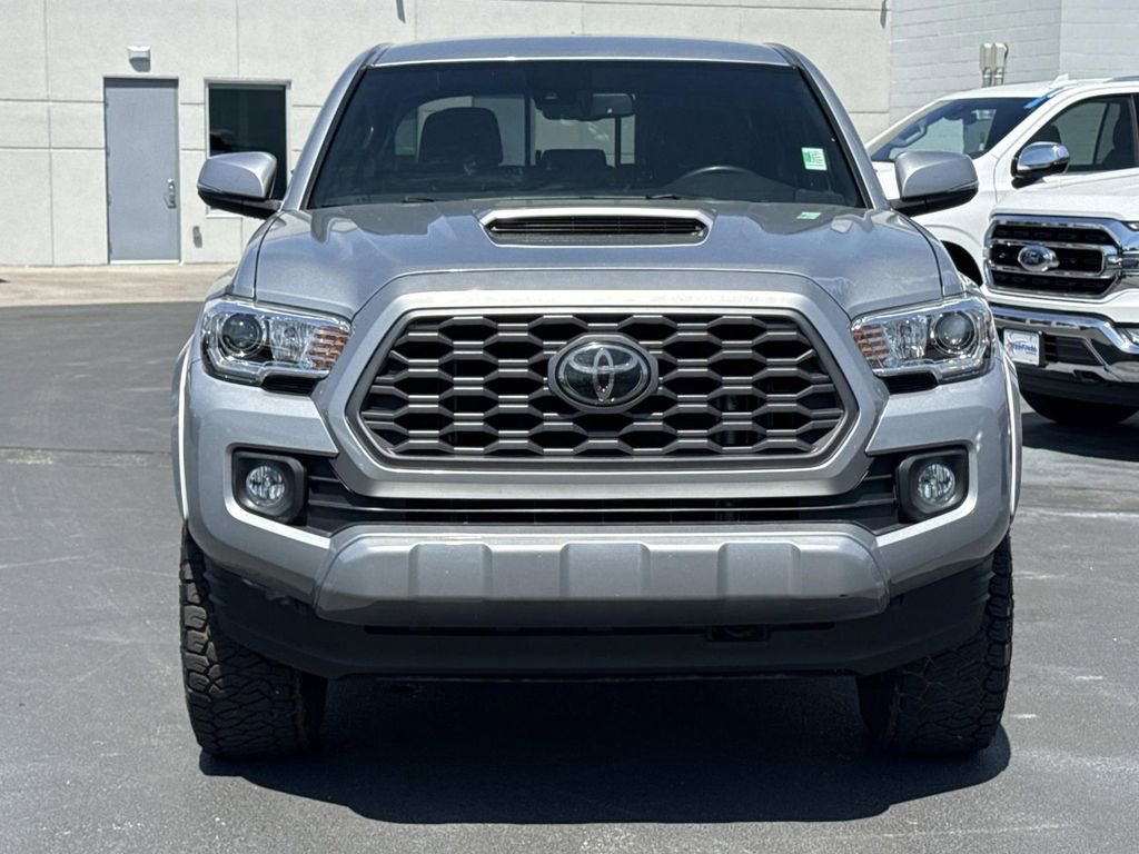 Used 2021 Toyota Tacoma TRD Sport w/ Technology Package image 2