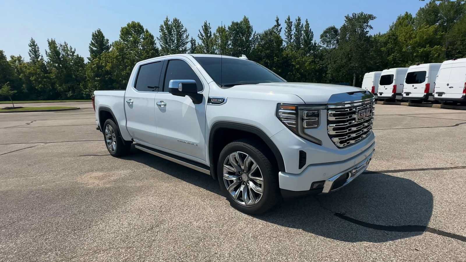Certified 2026 GMC Sierra 1500 Denali w/ Denali Reserve Package AWD/4WD image 2
