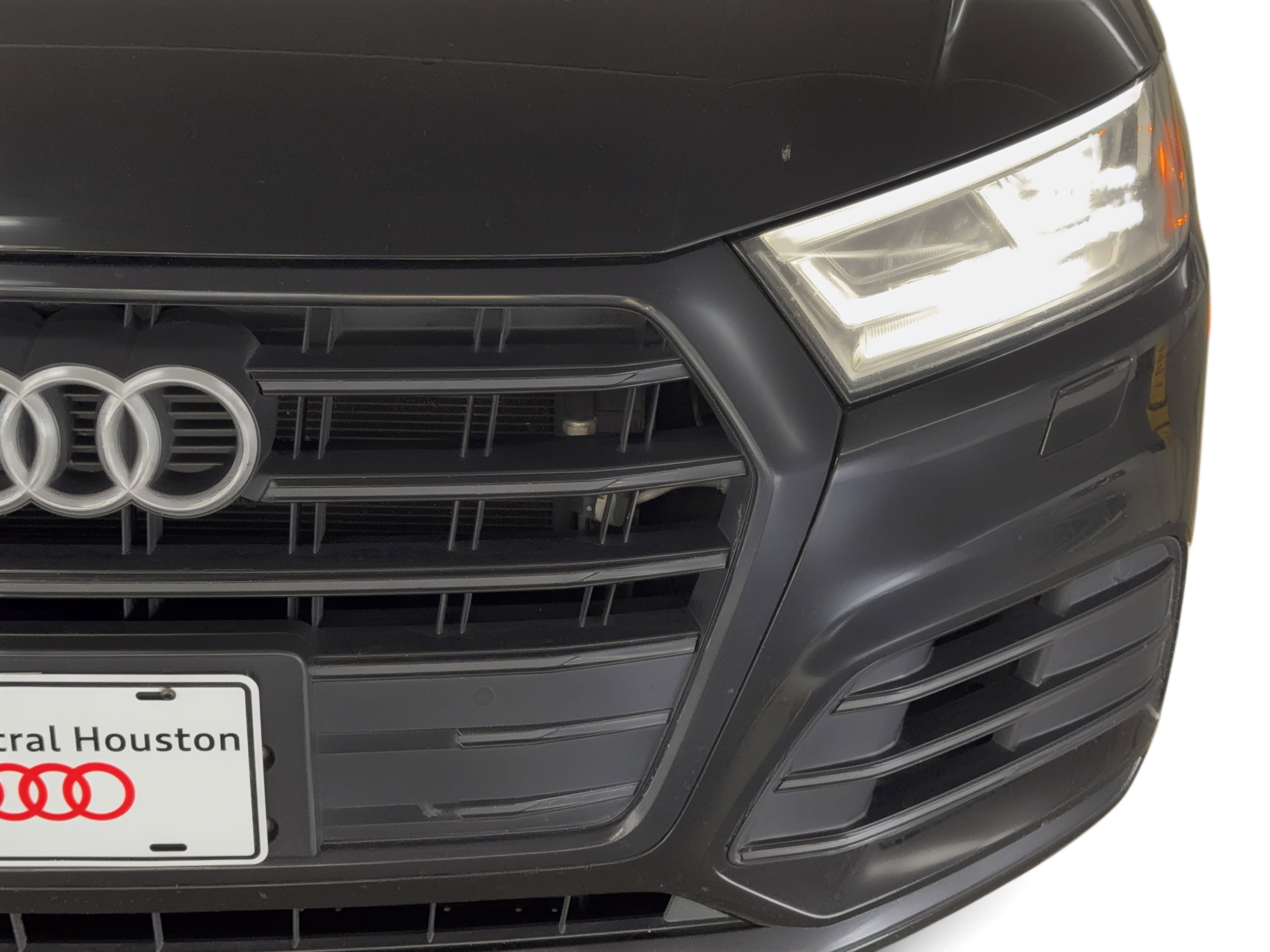 Used 2019 Audi SQ5 Premium Plus w/ Premium Plus Package image 11