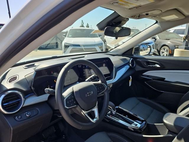 New 2026 Chevrolet Trax LT w/ Driver Confidence Package FWD image 10