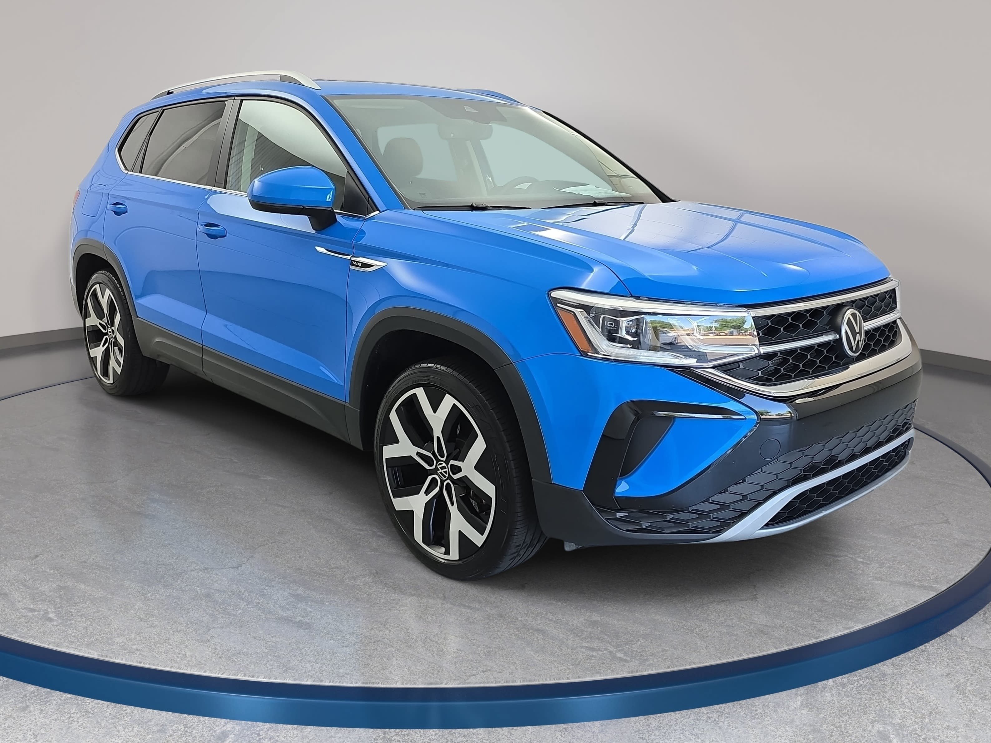 Used 2022 Volkswagen Taos SEL AWD/4WD image 3