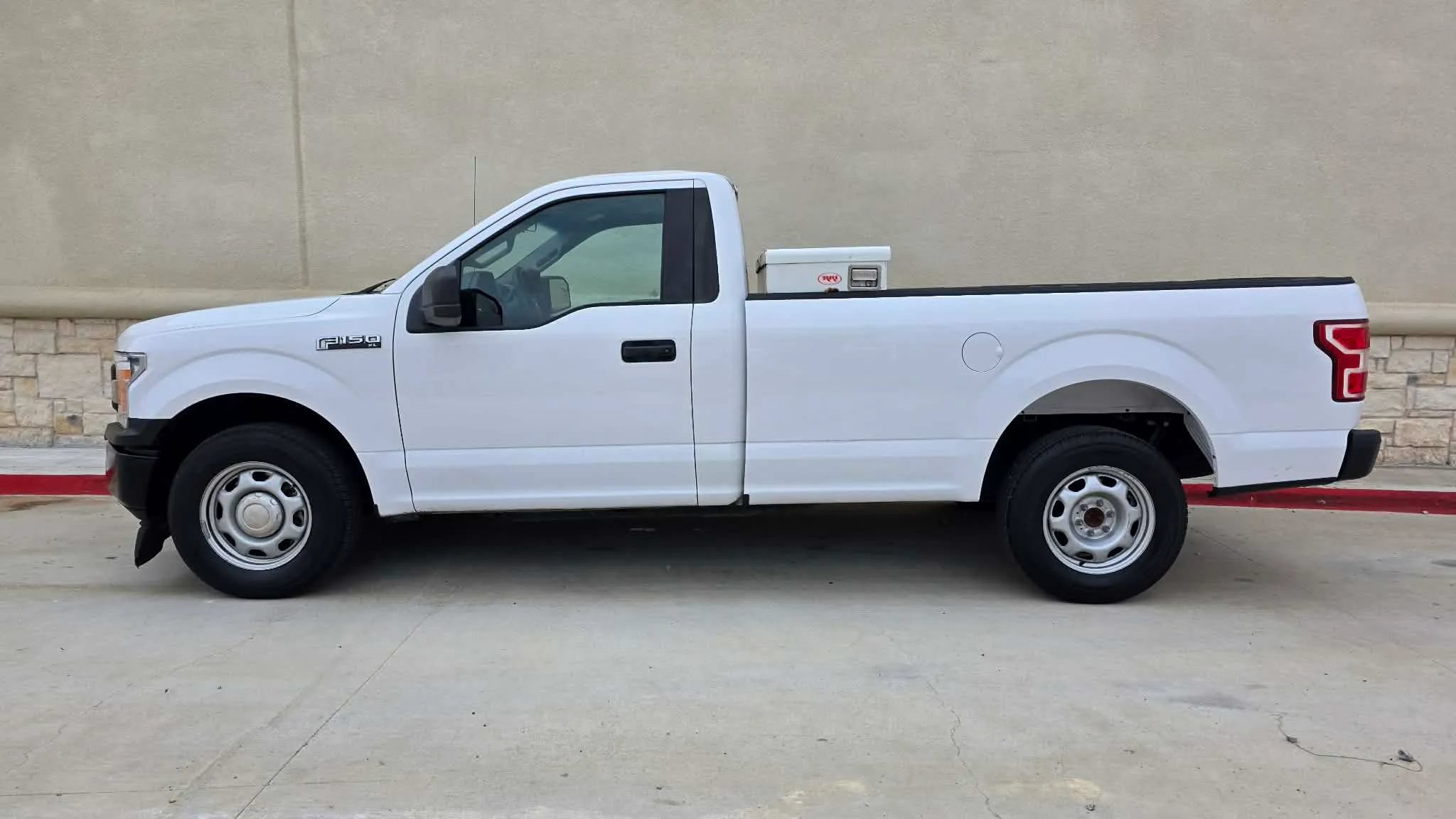 Used 2018 Ford F150 XL w/ Equipment Group 101A Mid RWD image 6