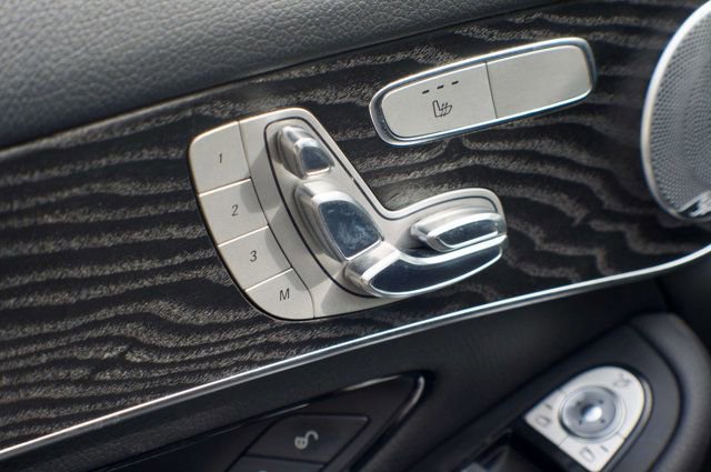 Used 2017 Mercedes-Benz GLC 300 4MATIC image 30