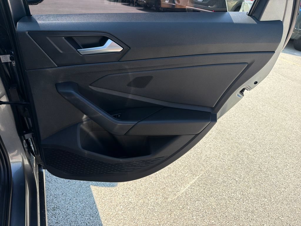 Certified 2023 Volkswagen Jetta SE FWD image 22