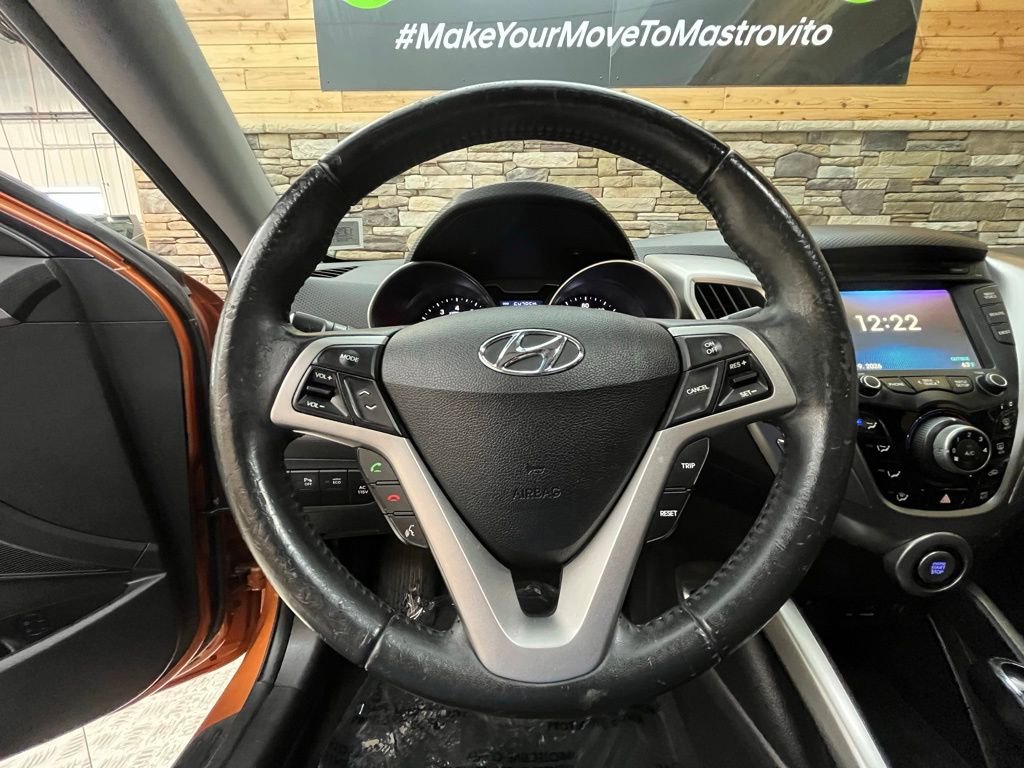 Used 2012 Hyundai Veloster w/ Style Pkg image 16